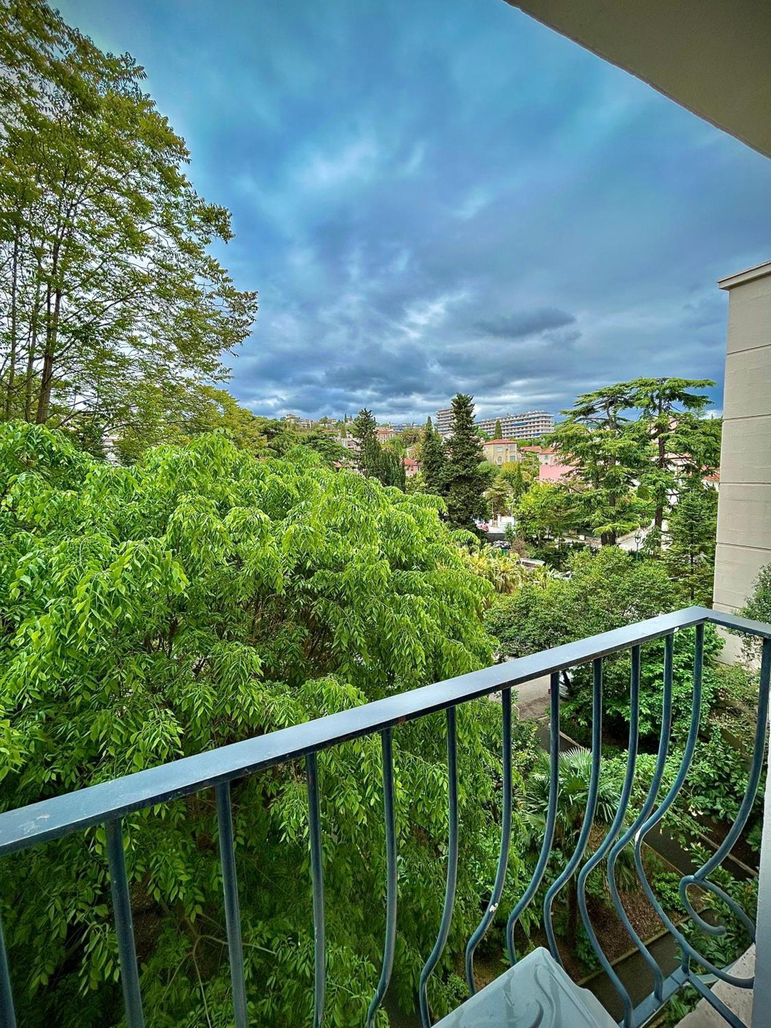 Lovely Riviera Apartment Nice Exterior photo